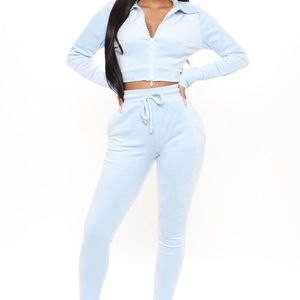 Fashion Nova blue velour tracksuit TOP.